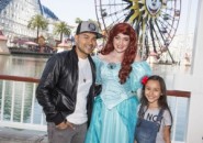 ¡Frankie J y sus hijos embarcan en una aventura bajo del mar en Disneyland!
