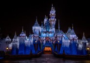 Del 12 de noviembre de 2021 al 9 de enero de 2022 Disneyland Resort celebra las fiestas con tradiciones memorables y diversas festividades culturales en sus 2 parques temáticos.